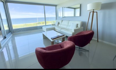 Apartamento de 3 dormitorios en venta Playa Mansa