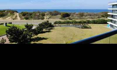 Apartamento de 3 dormitorios en venta Playa Brava