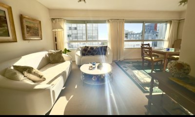 Apartamento de 2 dormitorios en venta Punta del Este