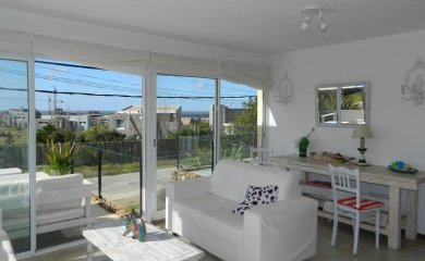 Apartamento de 3 dormitorios en venta Manantiales