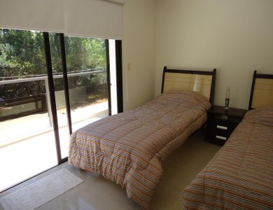 casa de 4 dormitorios en venta - solanas  - spt662c