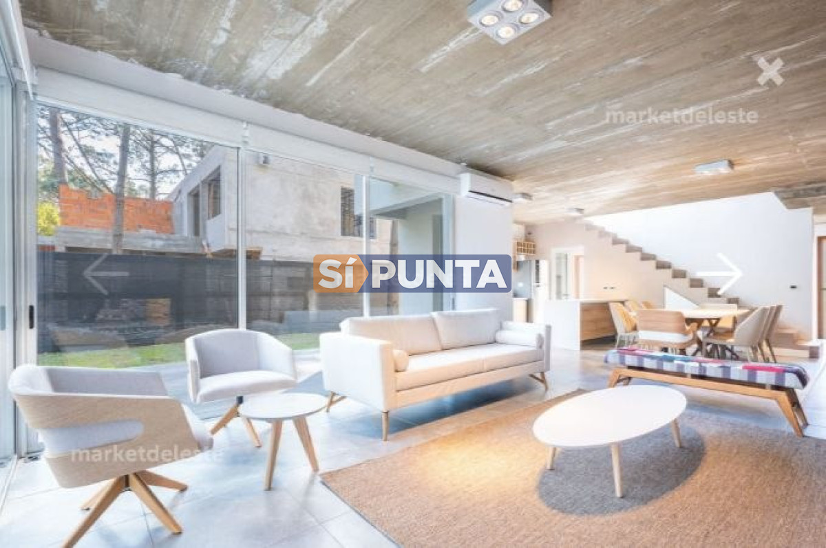 Casa en venta 3 dormitorios Solanas - SPT13640C