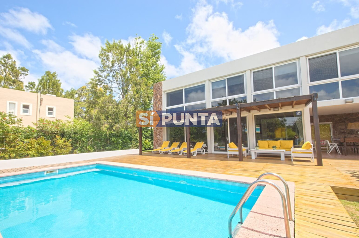 Casa con piscina en alquiler temporada, La Barra - SPT137C