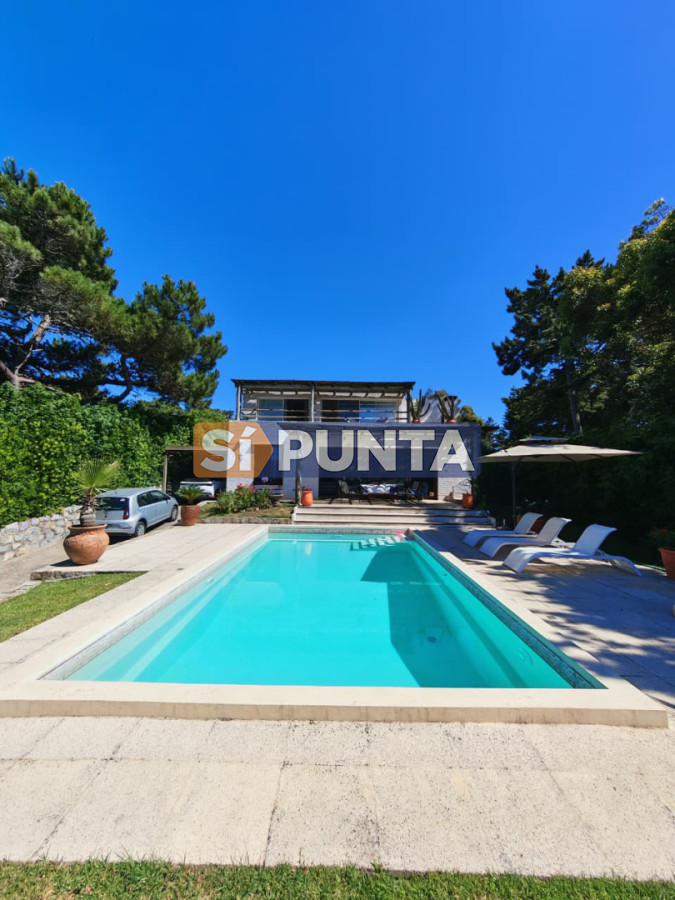 Casa de 5 dormitorios en alquiler de temporada Brava - SPT13869C