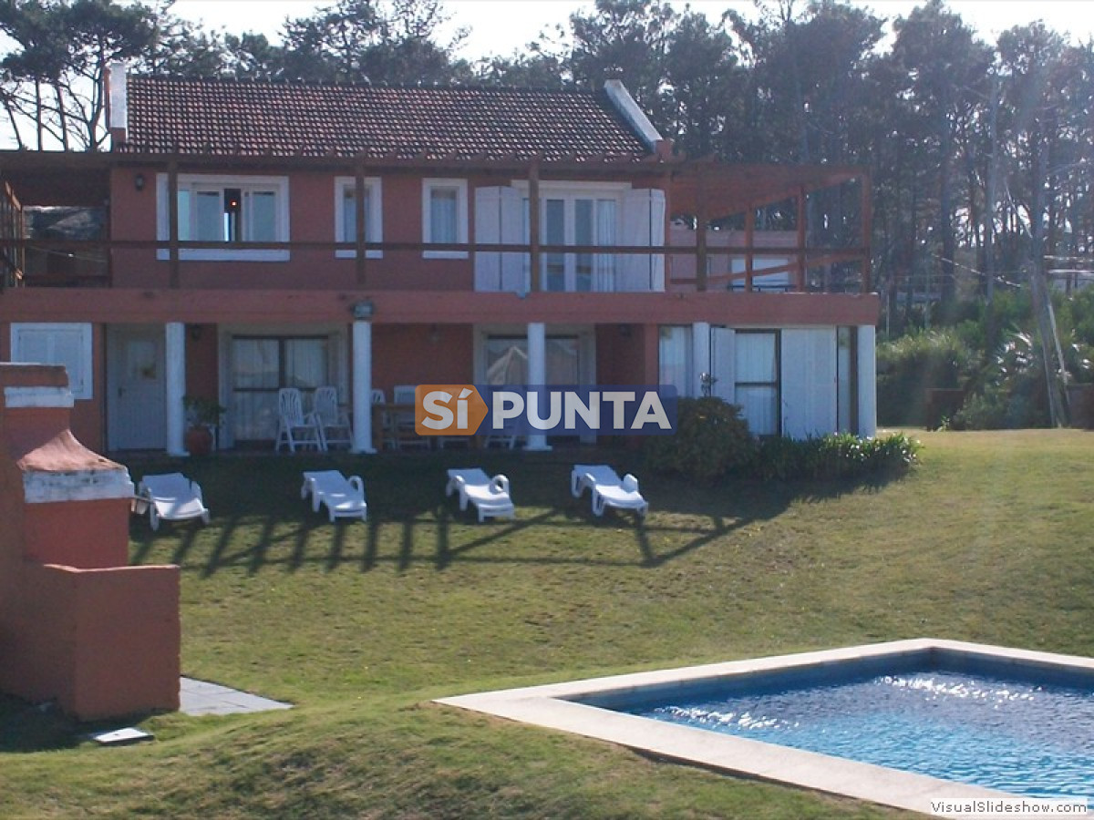 Casa en venta 4 dormitorios con piscina en Montoya - SPT106C
