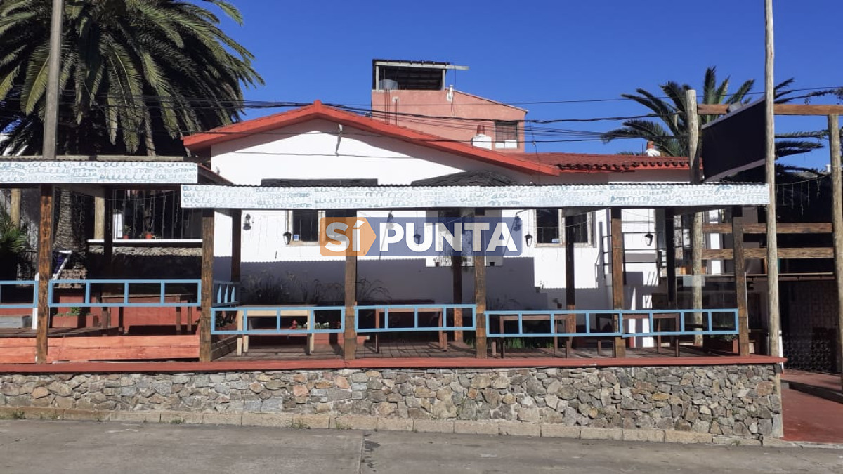 Local en alquiler anual - Puerto - SPT10888L