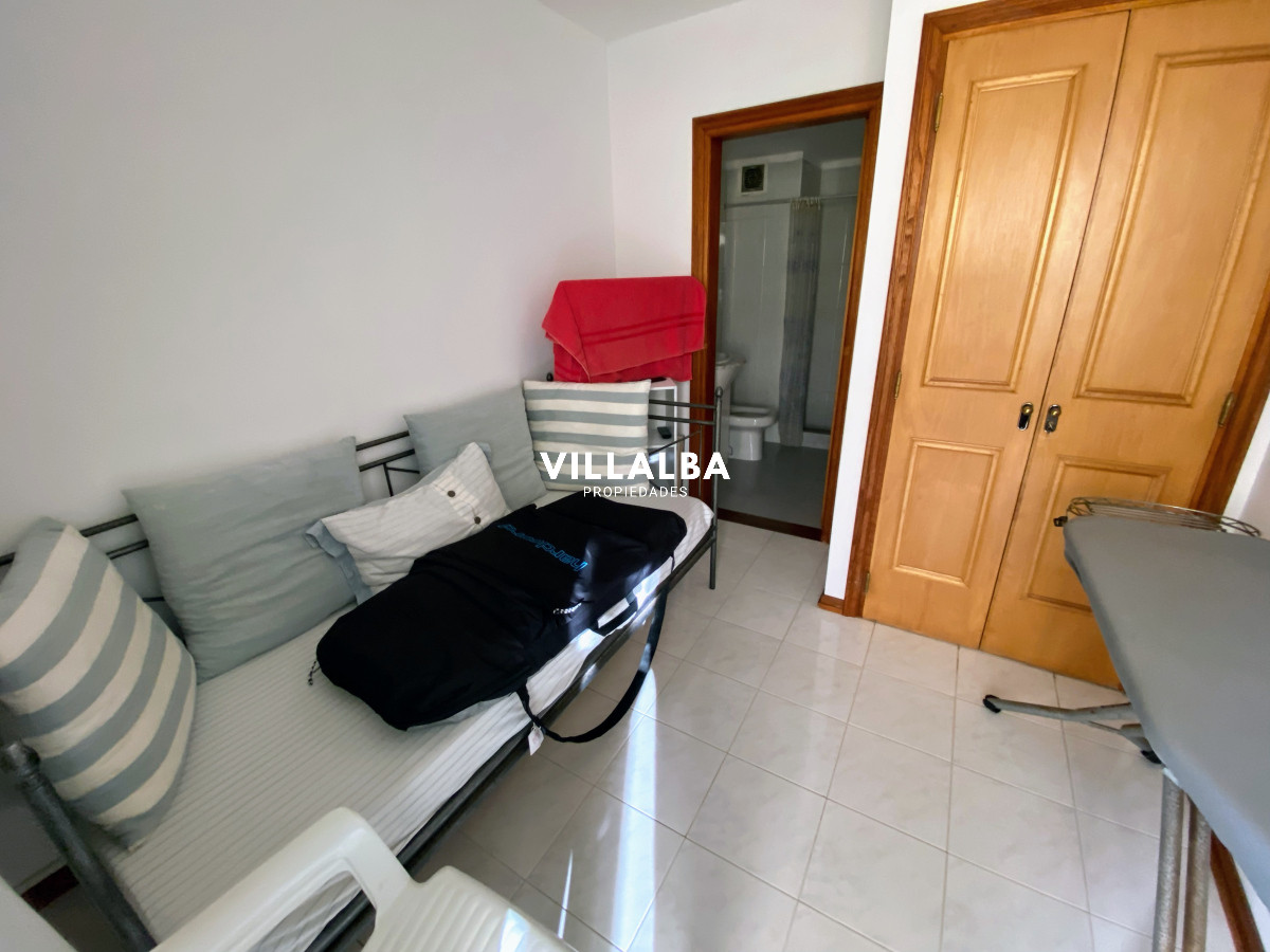 Apartamento ID.4304 - Oportunidad , Punta del Este , Brava frente al mar 