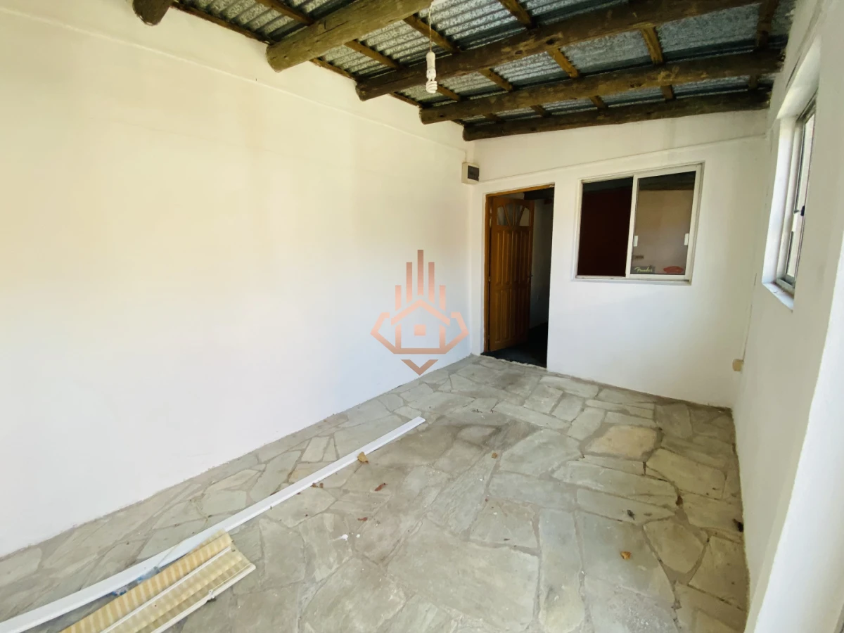 Casa en venta de 3 dormitorios; 2 baños. Cercana a la playa