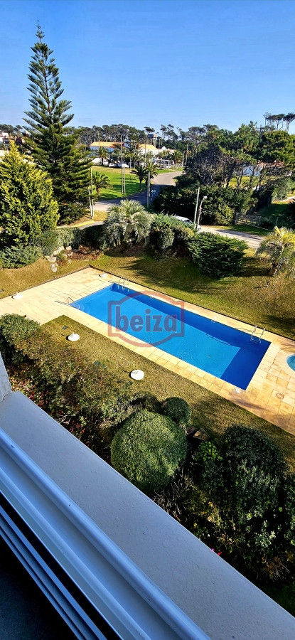 Apartamento ID.166843/Espectacular-Penthouse - Playa Brava , frente al mar , magnífico entorno de bosque y mar 