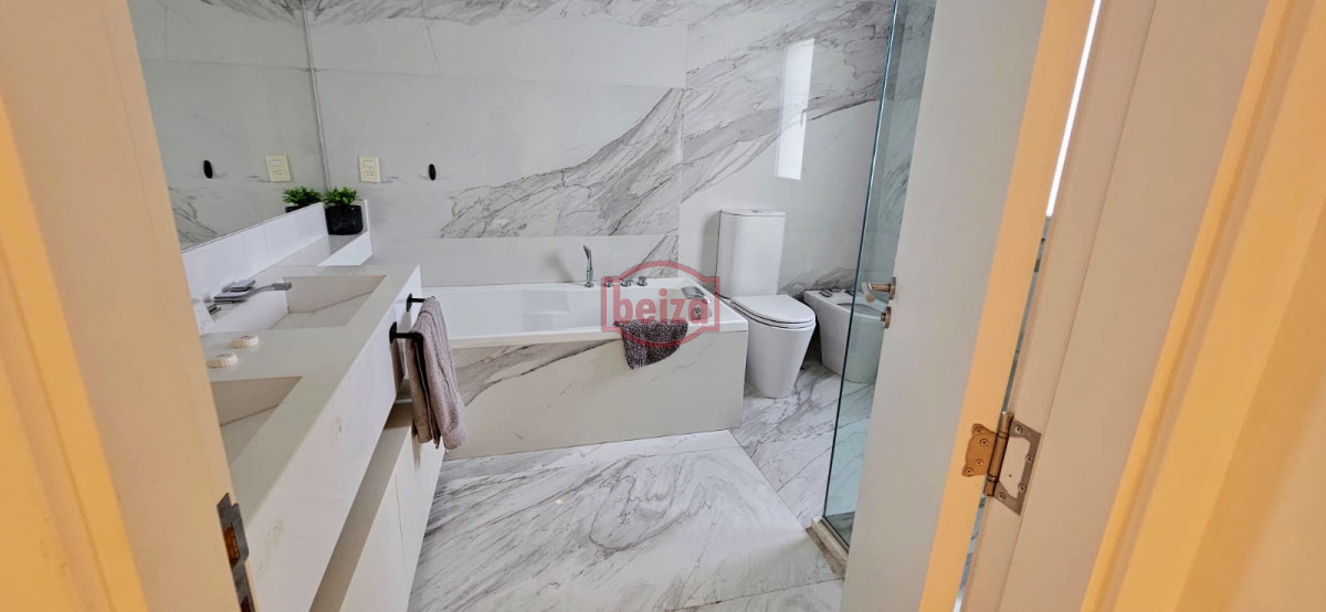 Apartamento ID.165783/Apartamento-en-venta- - Apartamento en exclusivo edificio con solo cuatro residencias 