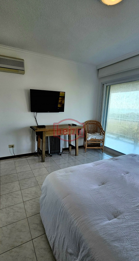 Apartamento ID.166843/Espectacular-Penthouse - Playa Brava , frente al mar , magnífico entorno de bosque y mar 