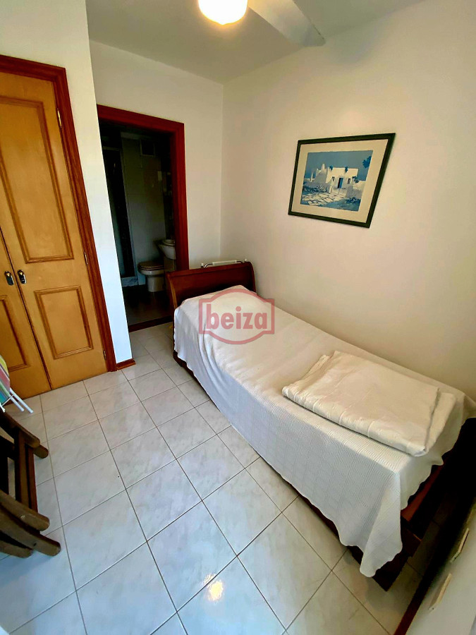 Apartamento ID.166843/Espectacular-Penthouse - Playa Brava , frente al mar , magnífico entorno de bosque y mar 