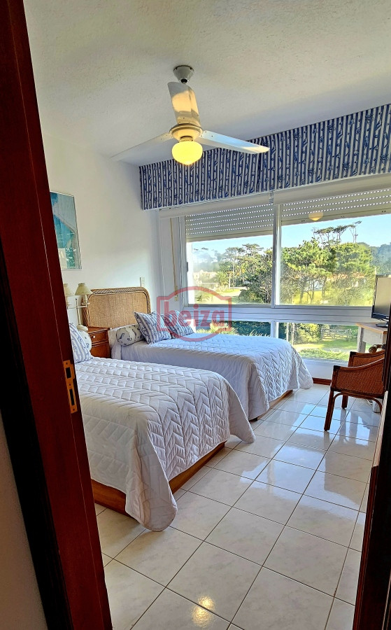 Apartamento ID.166843/Espectacular-Penthouse - Playa Brava , frente al mar , magnífico entorno de bosque y mar 