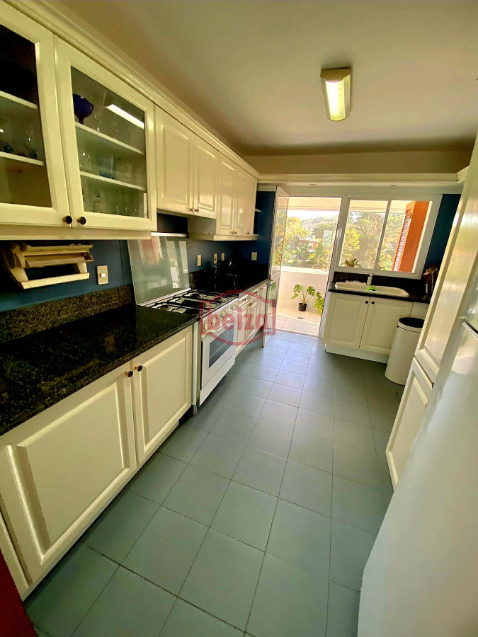 Apartamento ID.166843/Espectacular-Penthouse - Playa Brava , frente al mar , magnífico entorno de bosque y mar 