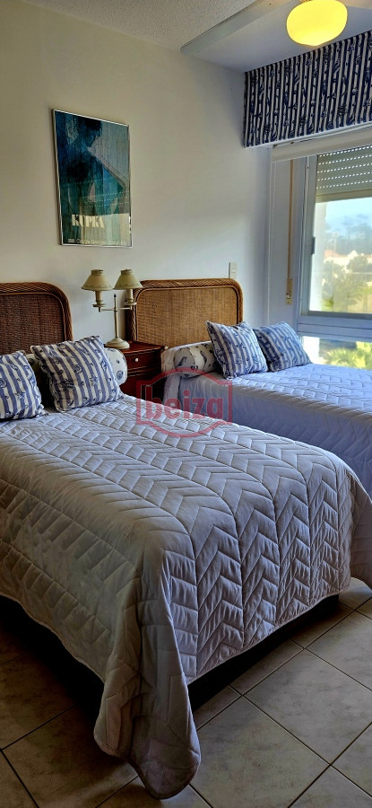 Apartamento ID.166843/Espectacular-Penthouse - Playa Brava , frente al mar , magnífico entorno de bosque y mar 