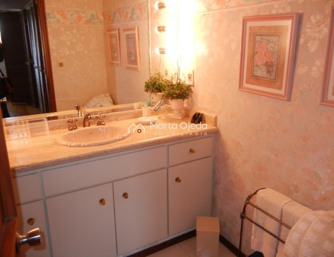 Apartamento ID.38417 - Confortable  Duplex en plena Península 