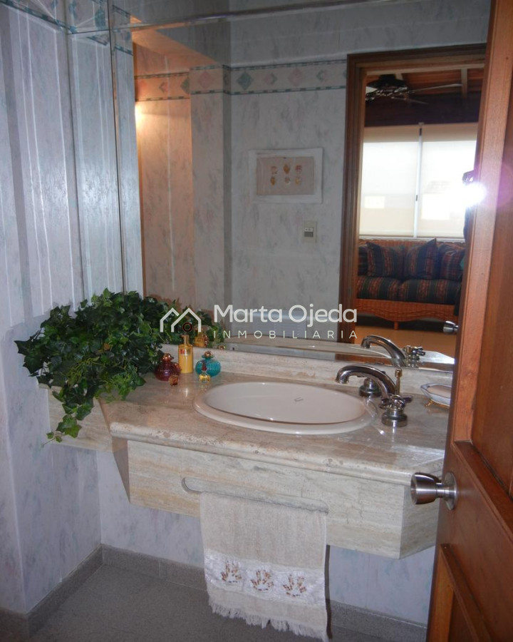 Apartamento ID.38417 - Confortable  Duplex en plena Península 