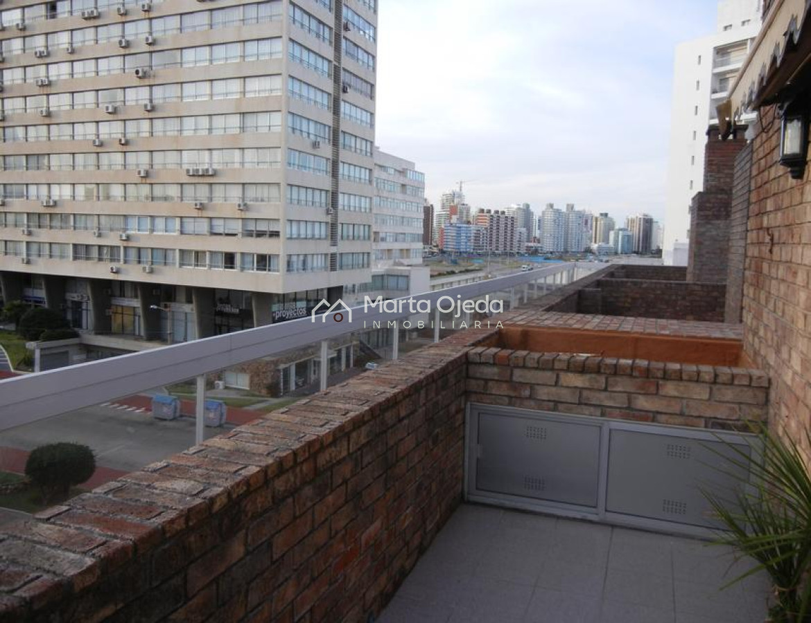 Apartamento ID.38417 - Confortable  Duplex en plena Península 