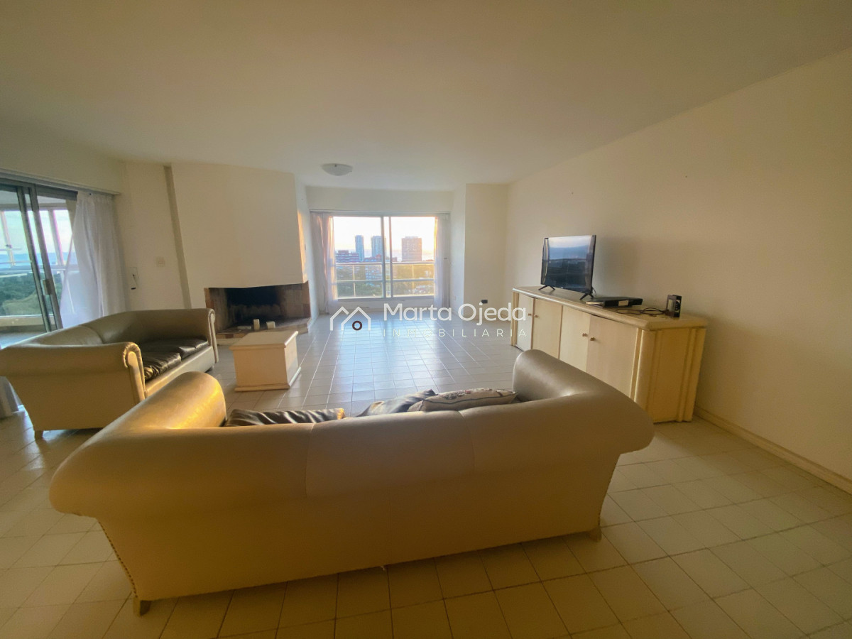 Apartamento ID.41358 - Roosevelt , piso alto con magnífica vista 