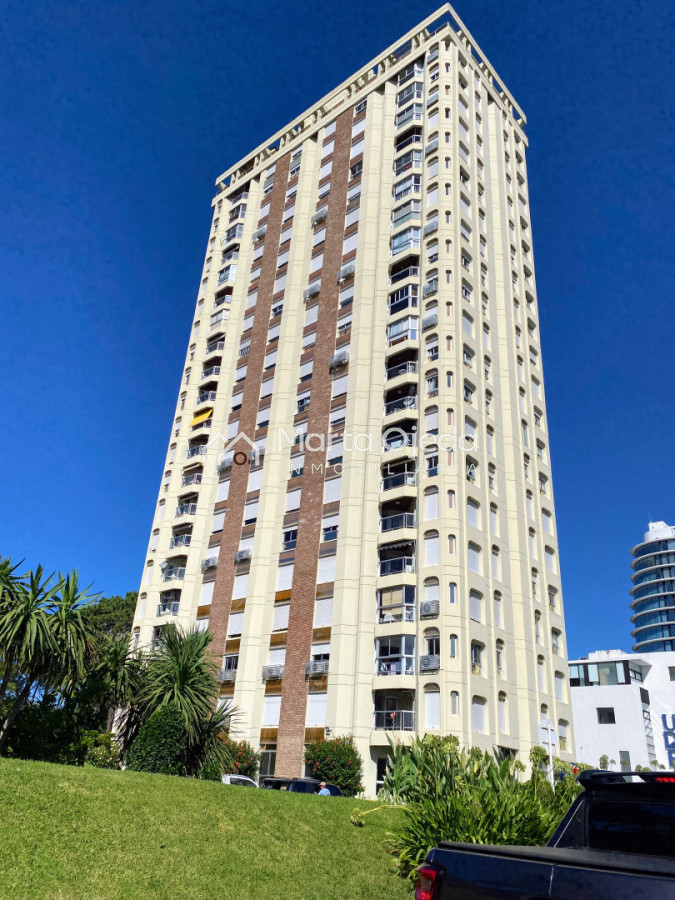 Apartamento ID.41408 - NUEVO INGRESO , piso alto con magnífica vista desde todos los ambientes 