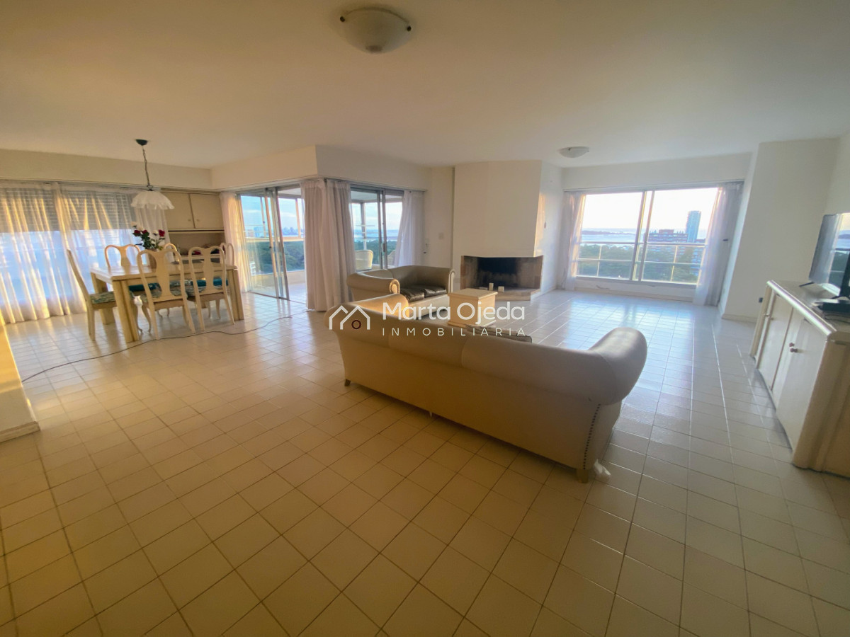 Apartamento ID.41358 - Roosevelt , piso alto con magnífica vista 