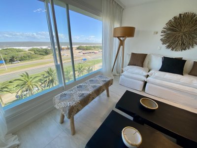 Espectacular Pent house en Playa Brava , magnífica vista al mar 