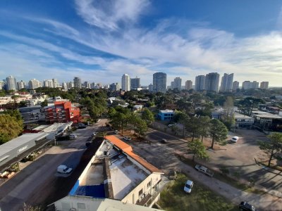 Apartamento Codigo #Nuevo ingreso , piso alto 