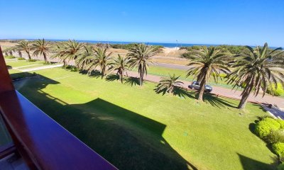 Hermoso apartamento   en Brava frente al mar