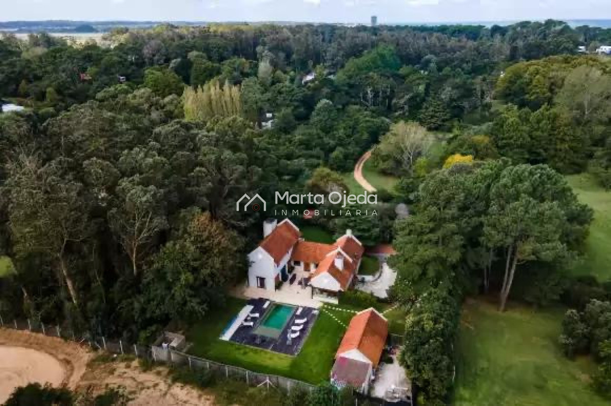 Casa ID.41505 - Vivir en la ciudad , al mar y con la tranquilidad del campo , Punta del Este . 