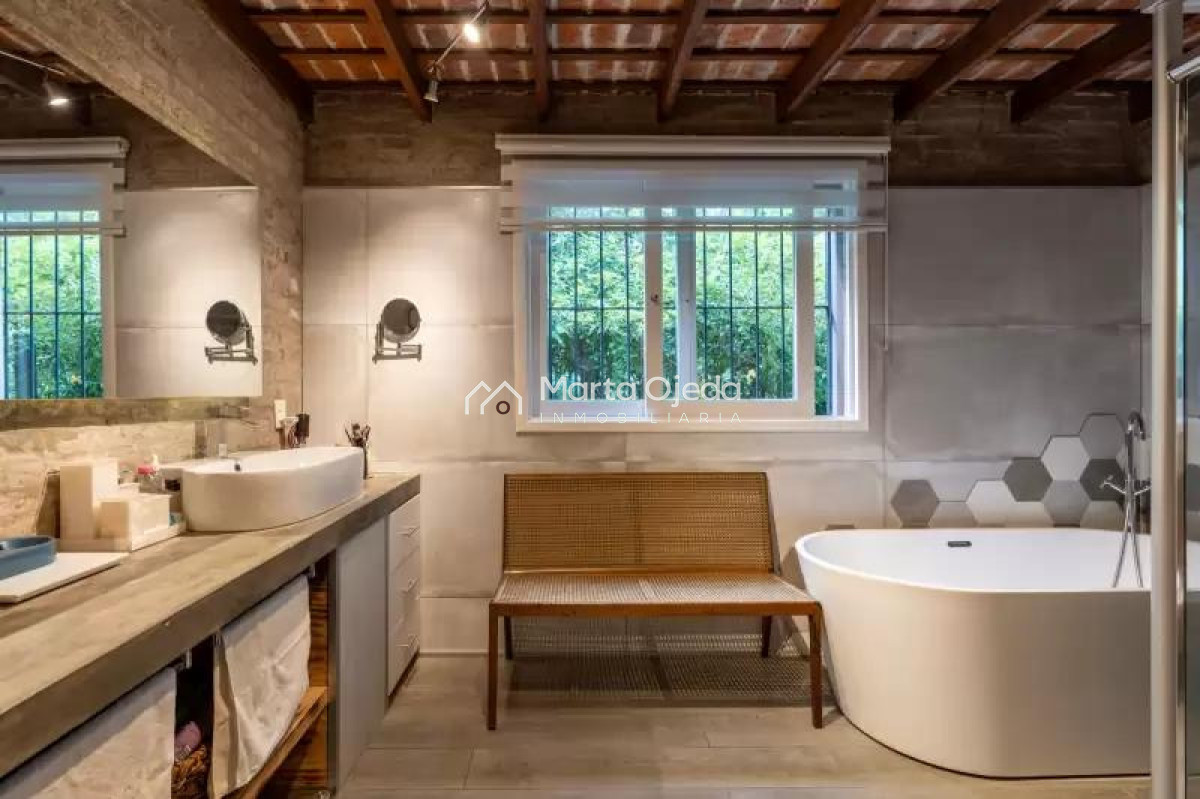 Casa ID.41505 - Vivir en la ciudad , al mar y con la tranquilidad del campo , Punta del Este . 