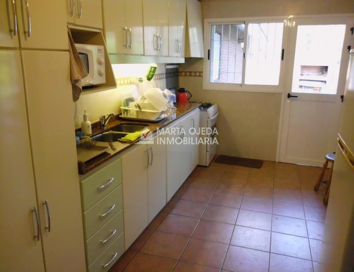 Casa ID.37452 - Amplia casa próxima al mar 