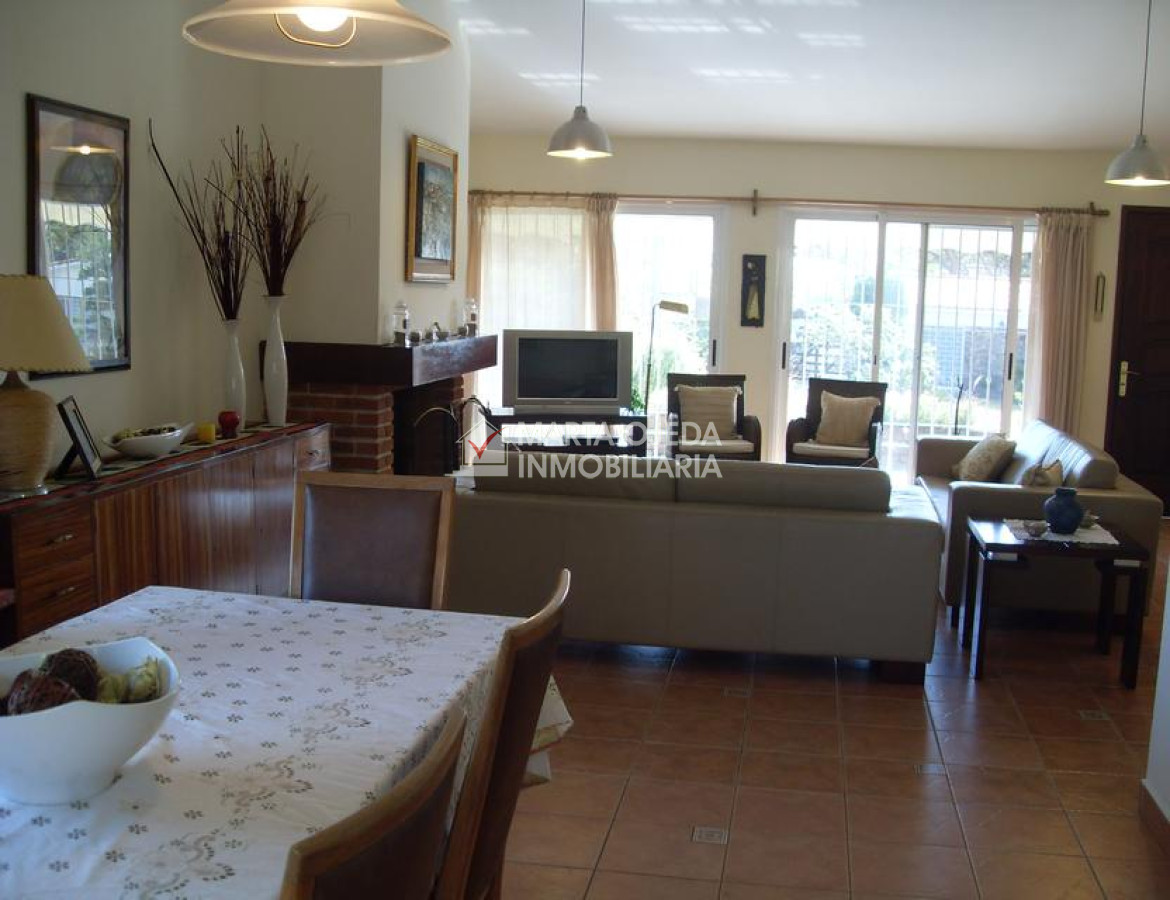Casa ID.37452 - Amplia casa próxima al mar 