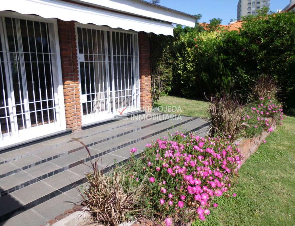 Casa ID.37452 - Amplia casa próxima al mar 