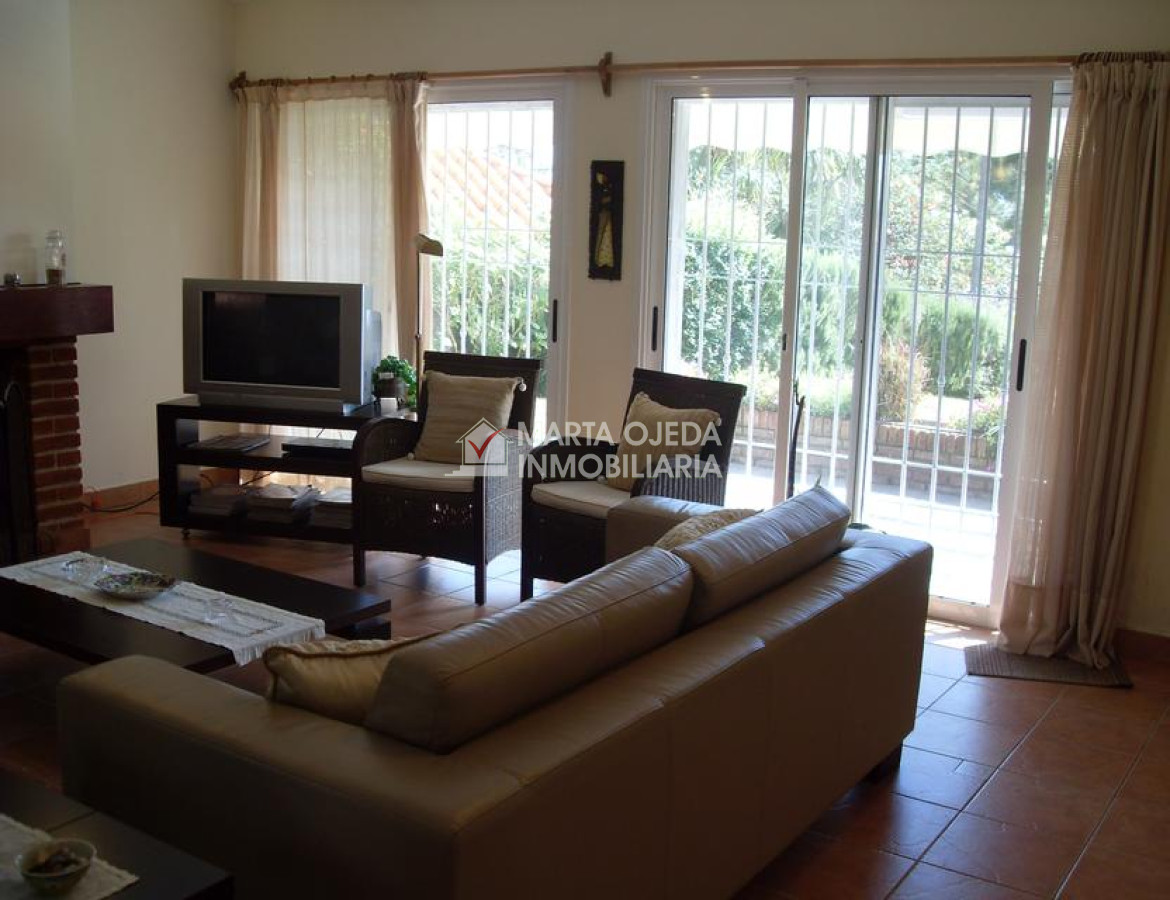 Casa ID.37452 - Amplia casa próxima al mar 