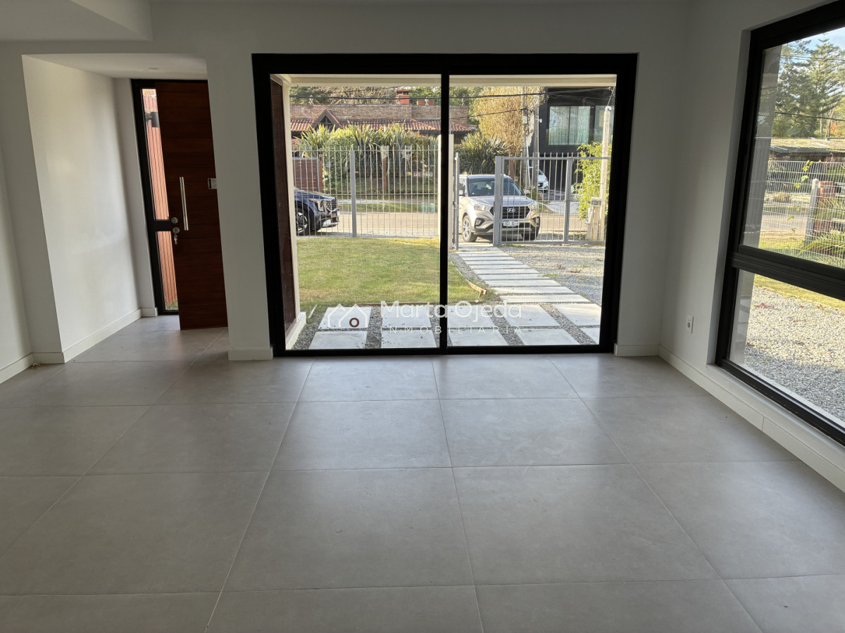 Casa ID.41517 - ¡MUDATE YA! Casa a estrenar de buena construcción y finas terminaciones 
