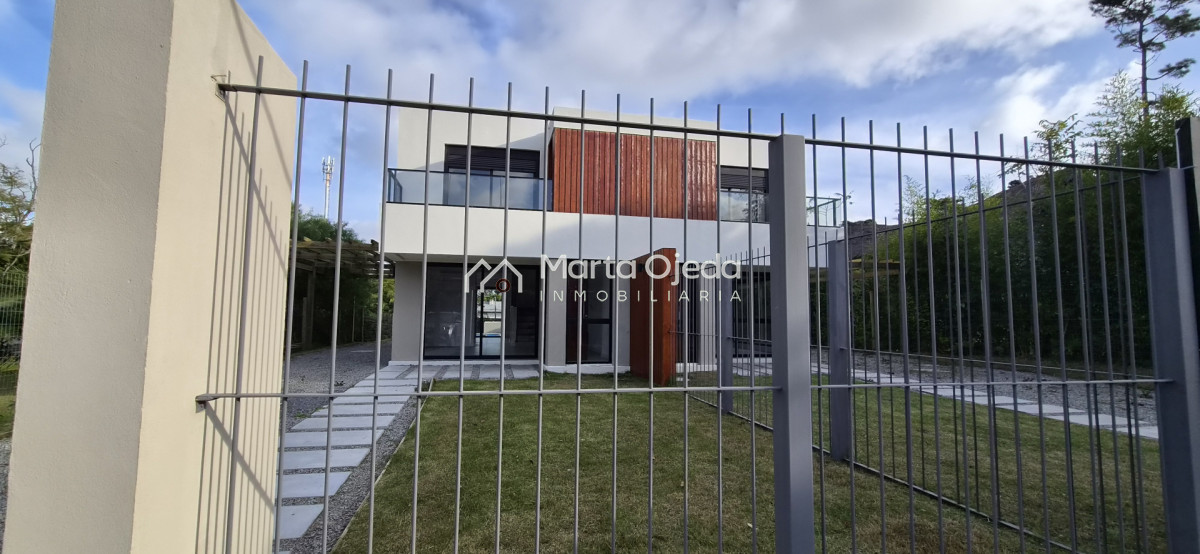 Casa ID.41517 - ¡MUDATE YA! Casa a estrenar de buena construcción y finas terminaciones 