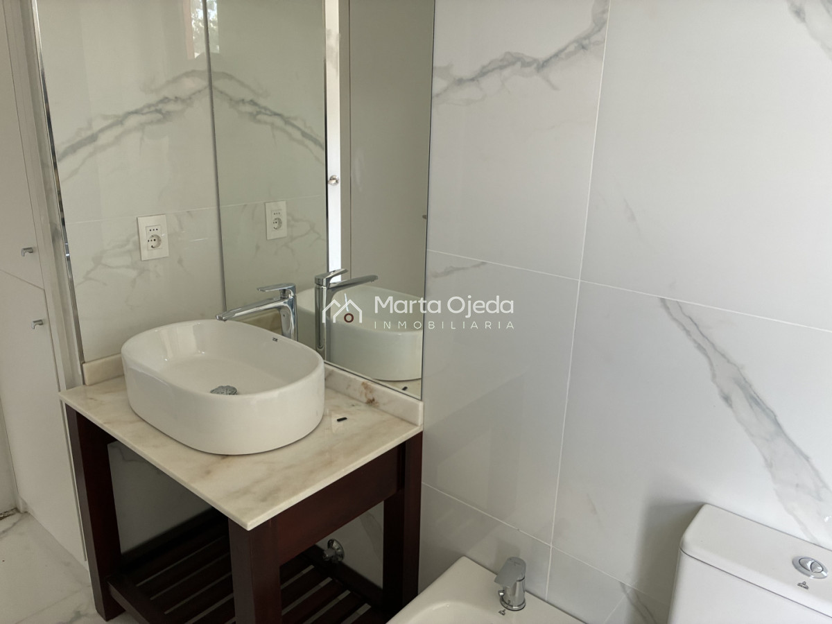 Casa ID.41517 - ¡MUDATE YA! Casa a estrenar de buena construcción y finas terminaciones 