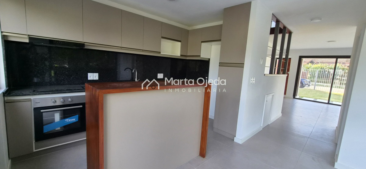 Casa ID.41517 - ¡MUDATE YA! Casa a estrenar de buena construcción y finas terminaciones 