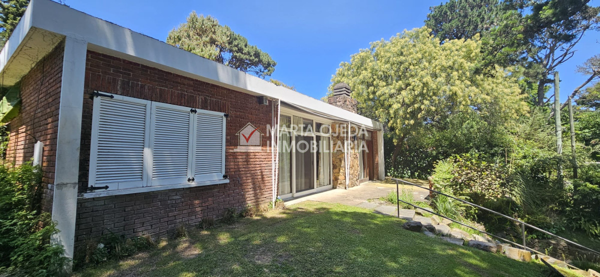 Casa ID.40993 - NUEVO INGRESO.Casa ubicada en lo mejor de la mansa