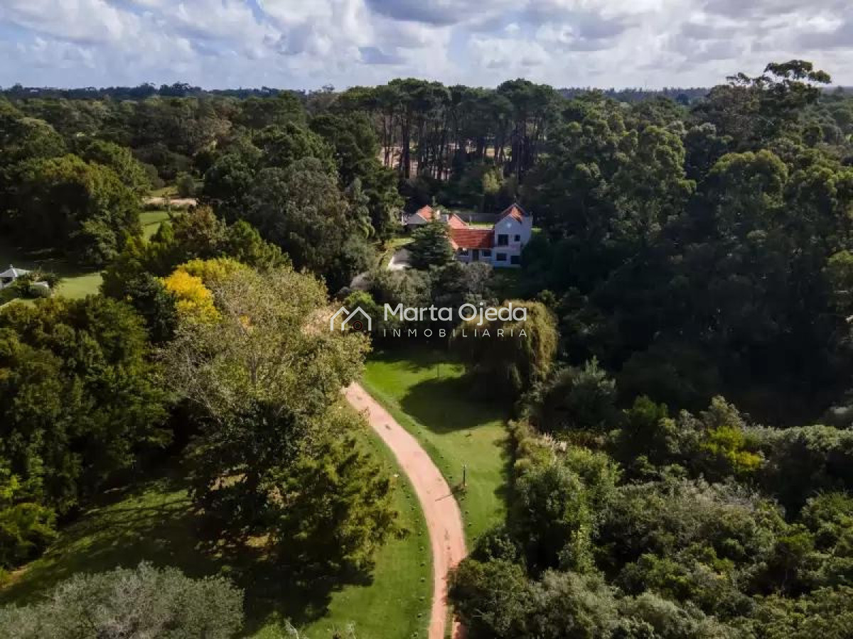 Casa ID.41505 - Vivir en la ciudad , al mar y con la tranquilidad del campo , Punta del Este . 