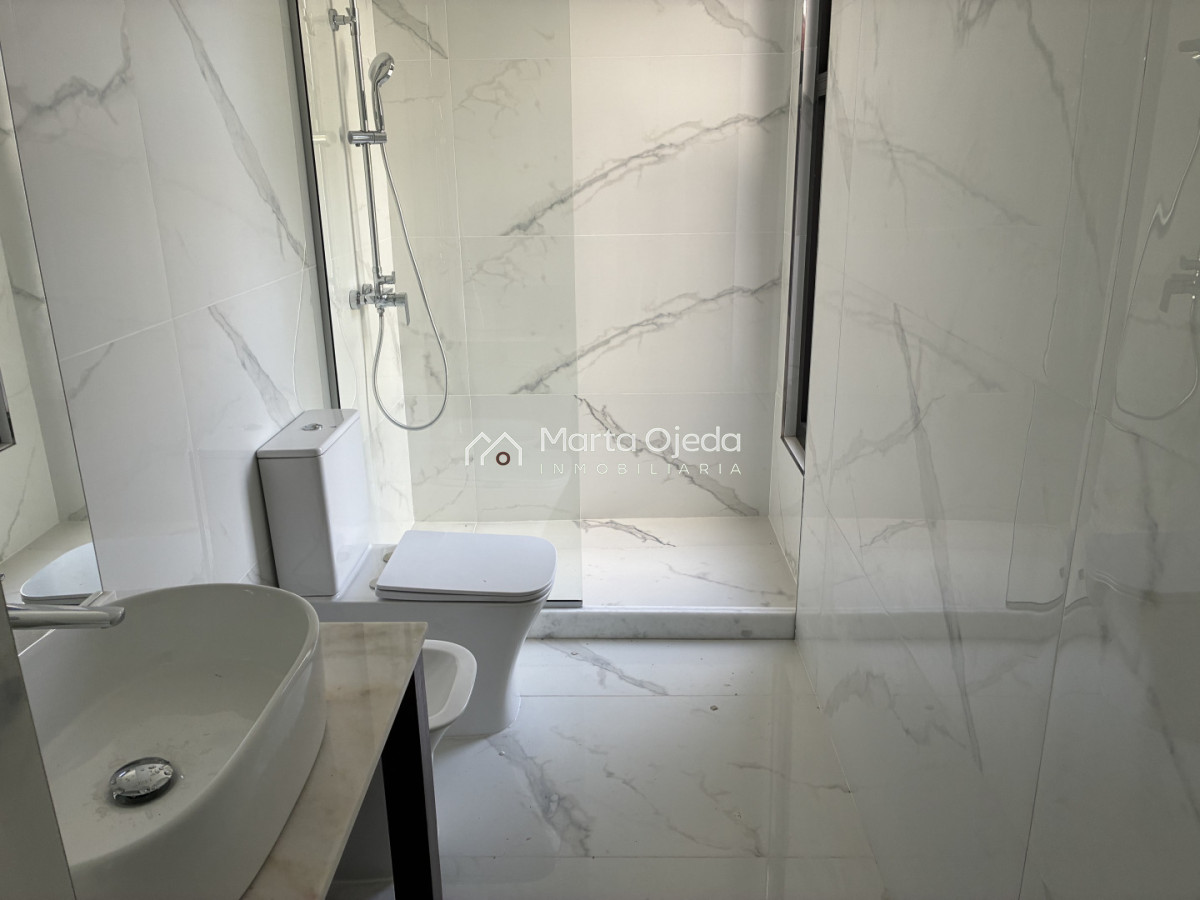 Casa ID.41517 - ¡MUDATE YA! Casa a estrenar de buena construcción y finas terminaciones 