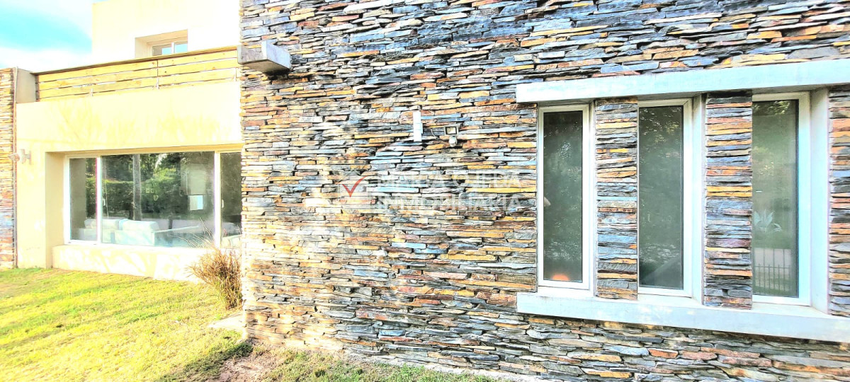 Casa ID.40832 - Moderna casa en zona cercana a colegios