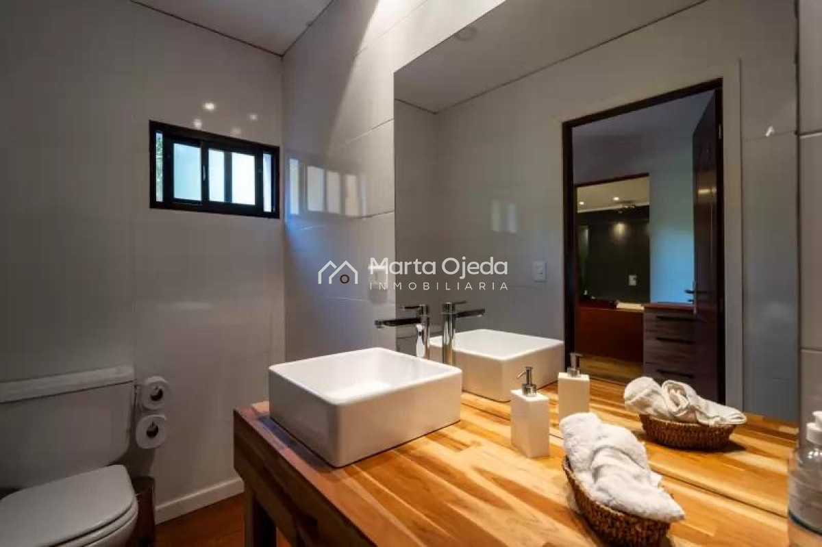 Casa ID.41505 - Vivir en la ciudad , al mar y con la tranquilidad del campo , Punta del Este . 