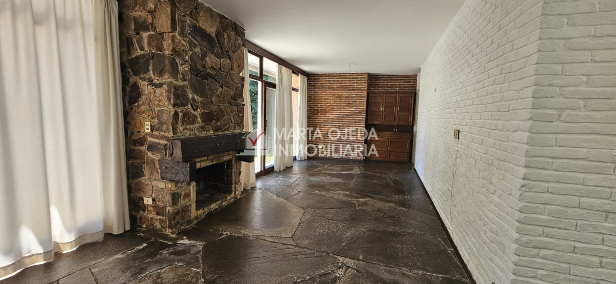 Casa ID.40993 - NUEVO INGRESO.Casa ubicada en lo mejor de la mansa