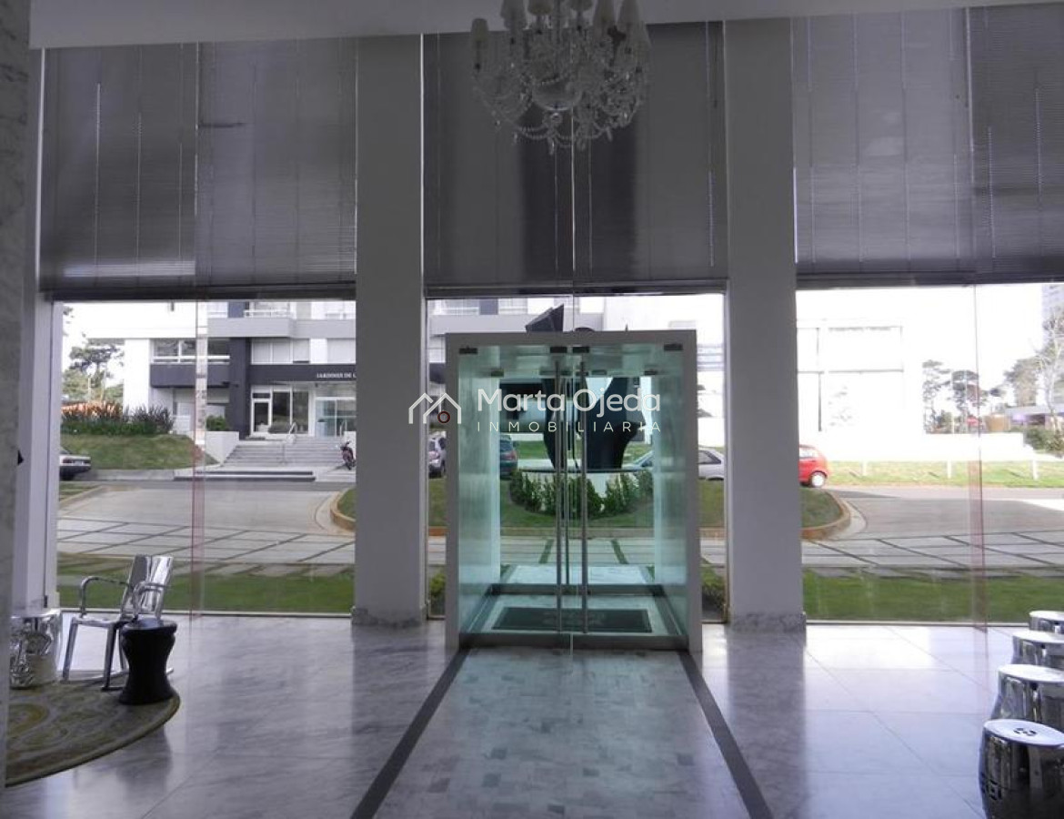 Apartamento ID.37596 - Edificio  con estilo único ubicado en Roosevelt