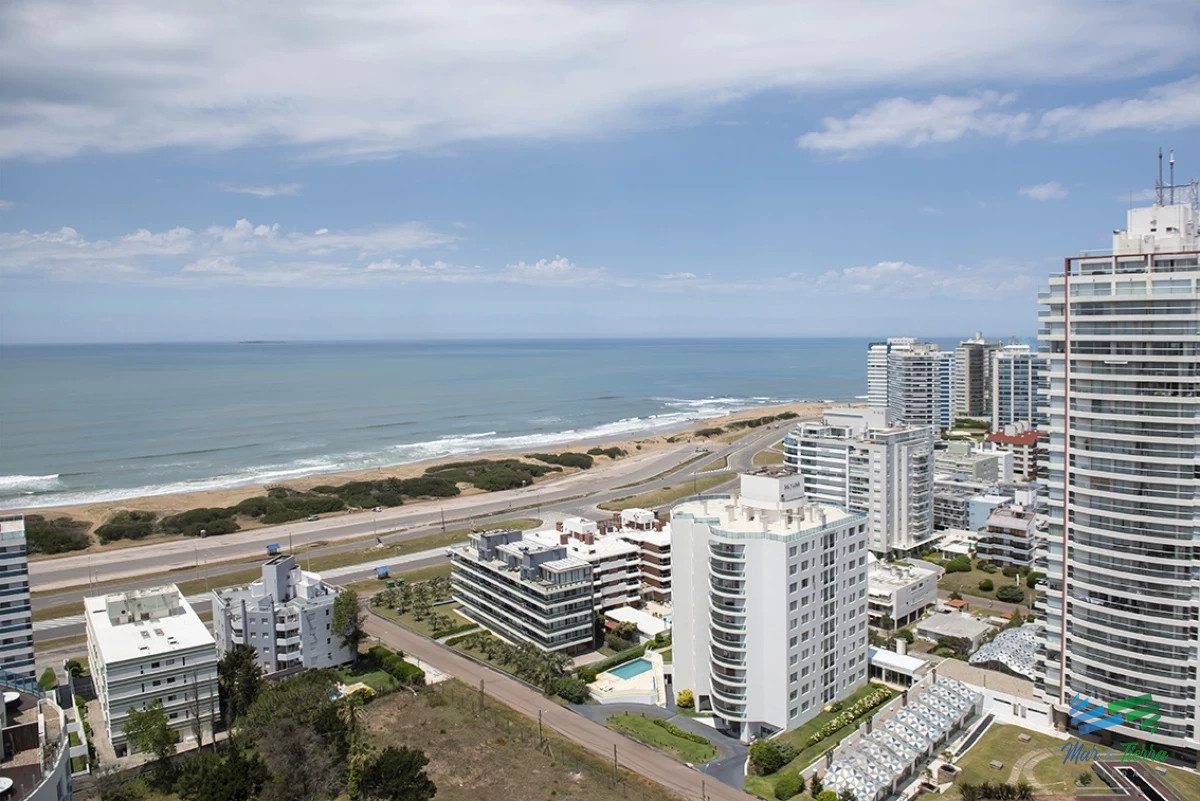 Apartamento ID.3718 - Alquilo apartamento 2 dormitorios, Torre Wind, Punta del Este 