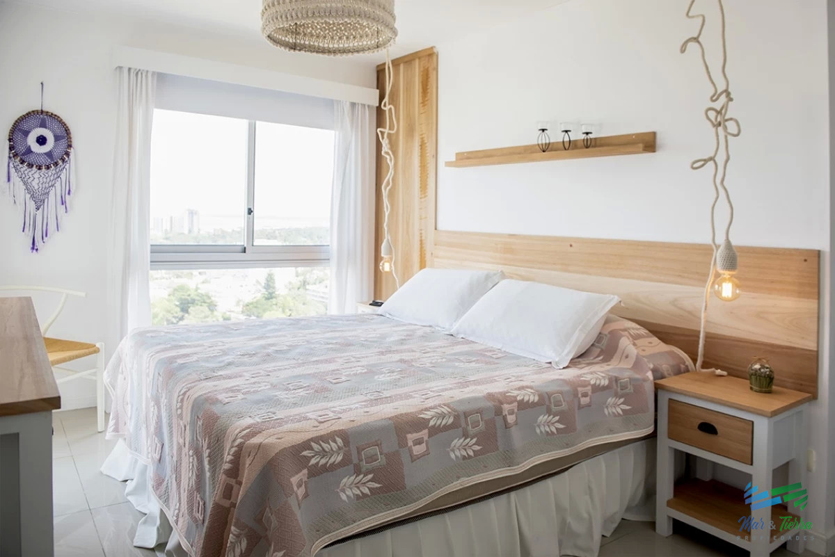 Apartamento ID.3718 - Alquilo apartamento 2 dormitorios, Torre Wind, Punta del Este 