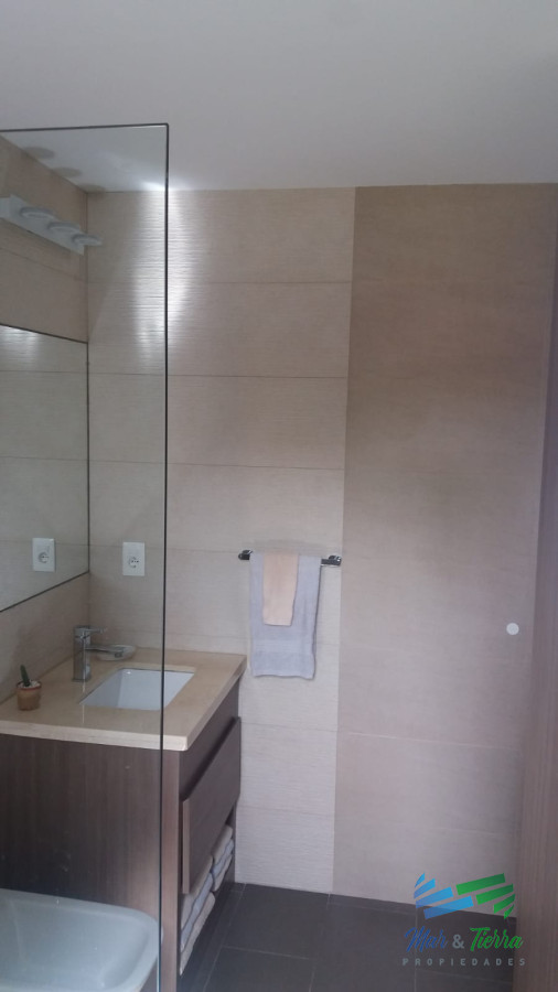 Casa ID.2730 - Casa Moderna - Barrio Cantegril