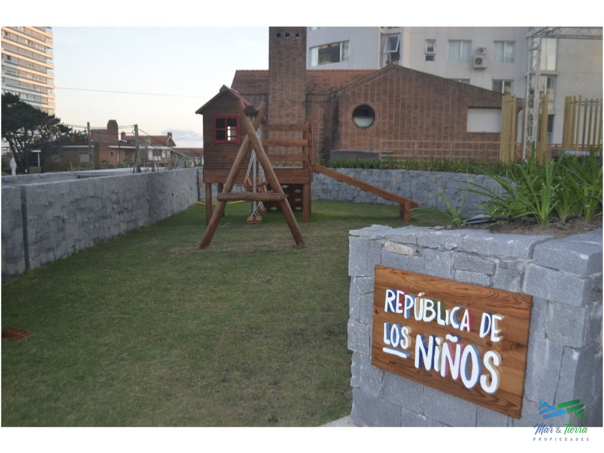 Apartamento ID.3718 - Alquilo apartamento 2 dormitorios, Torre Wind, Punta del Este 