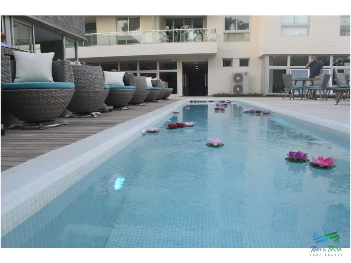 Apartamento ID.3718 - Alquilo apartamento 2 dormitorios, Torre Wind, Punta del Este 